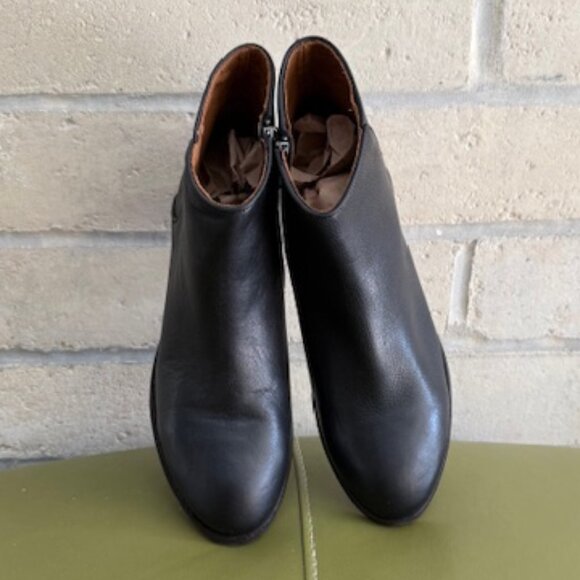 Frye Carson Piping black bootie size 11 VGUC - Picture 6 of 9